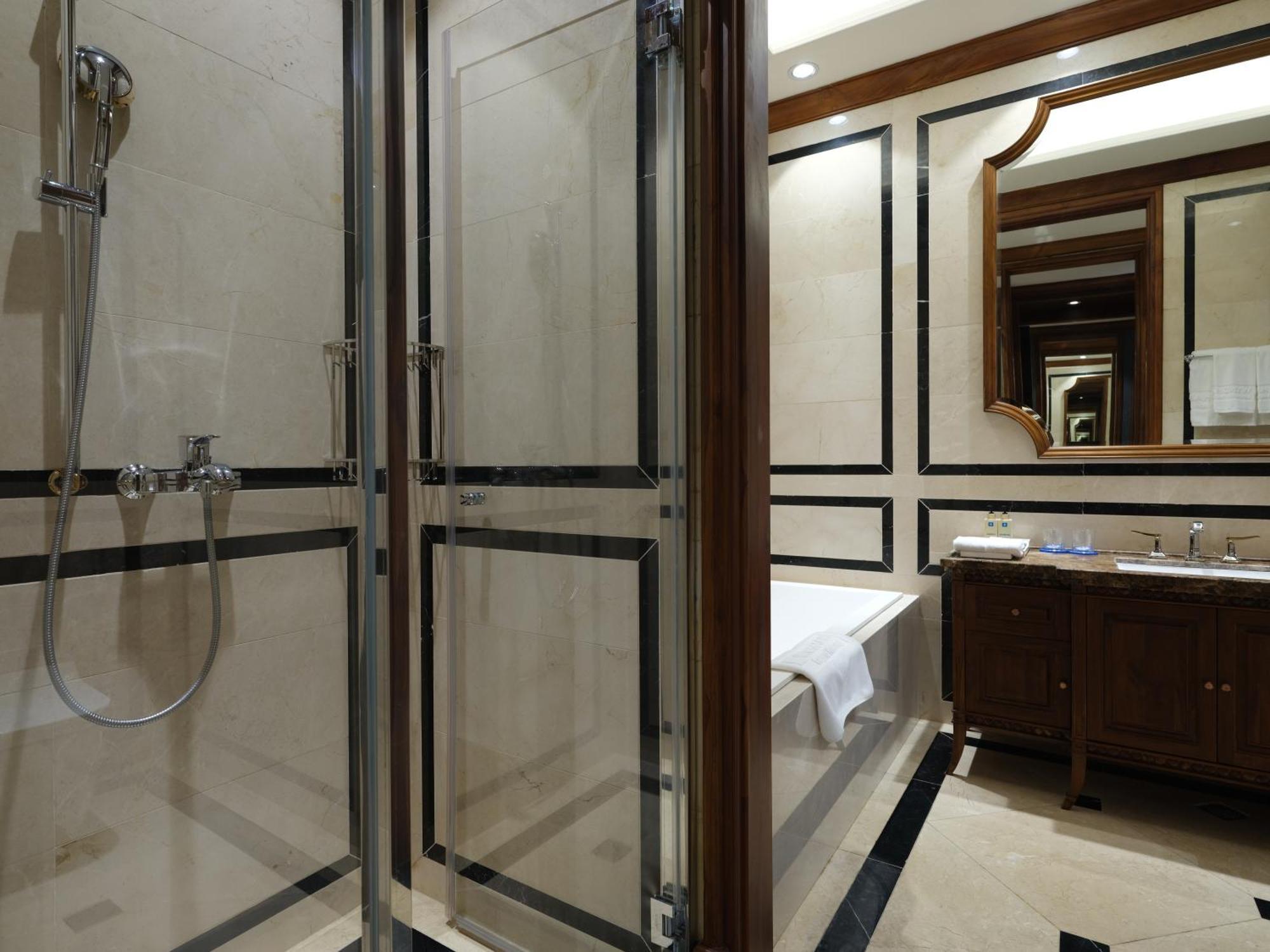 Wyndham Legend Halong Ha Long Exterior foto