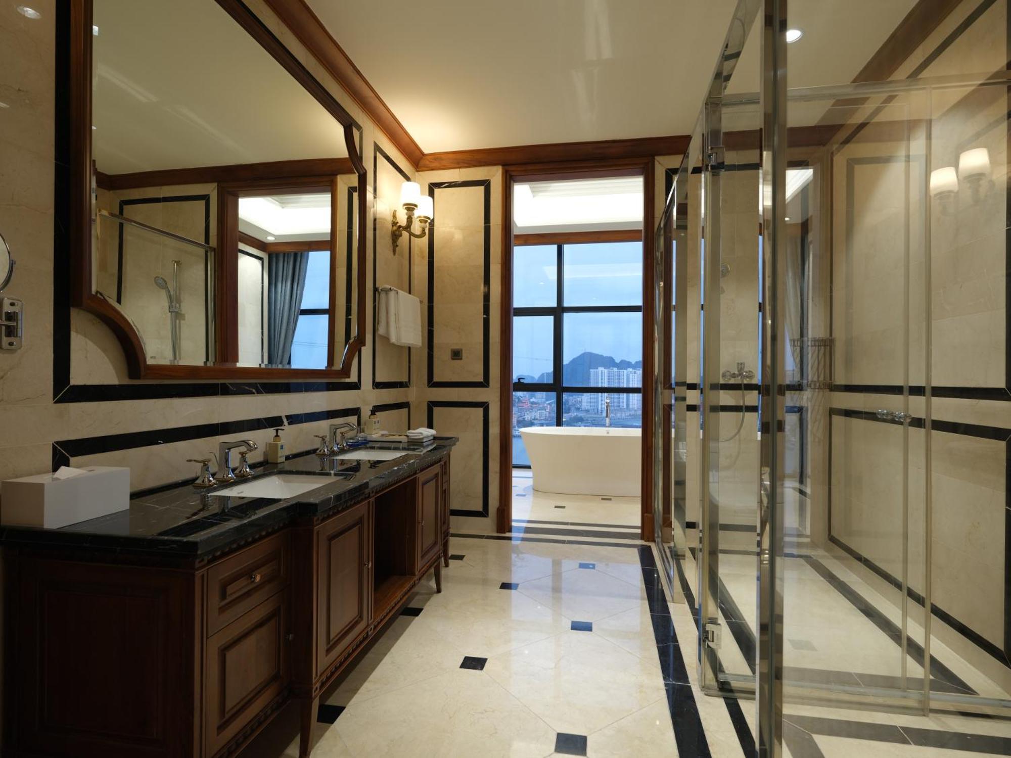Wyndham Legend Halong Ha Long Exterior foto